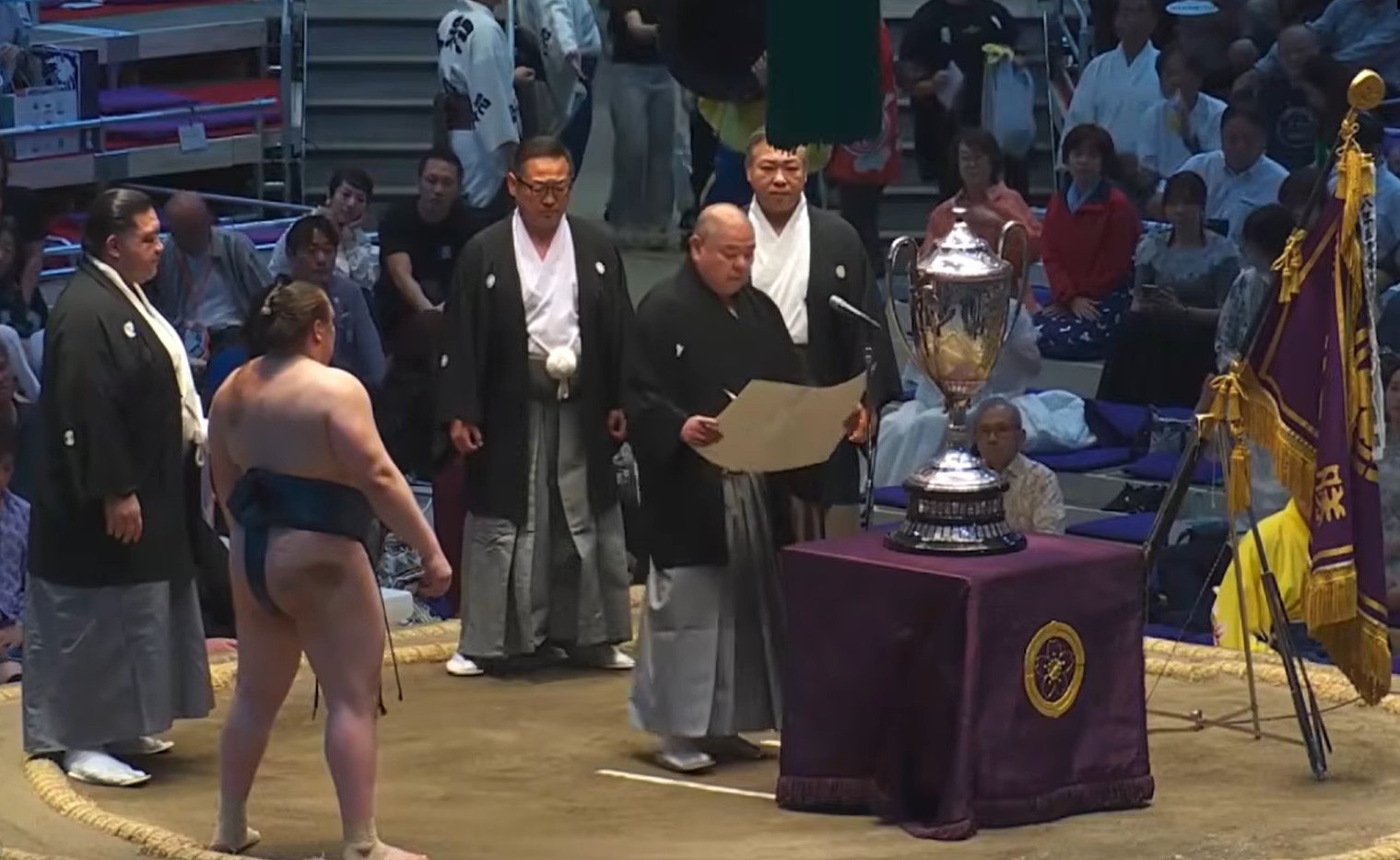 Ukrainian sumo star Aonishiki wins third Emperor's Cup