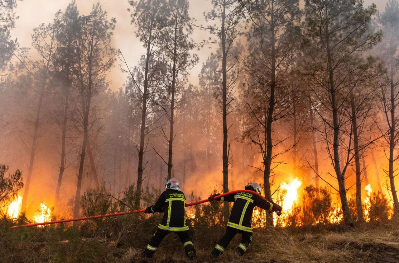 Ukraine sends 70 rescuers to France to help fight wildfires