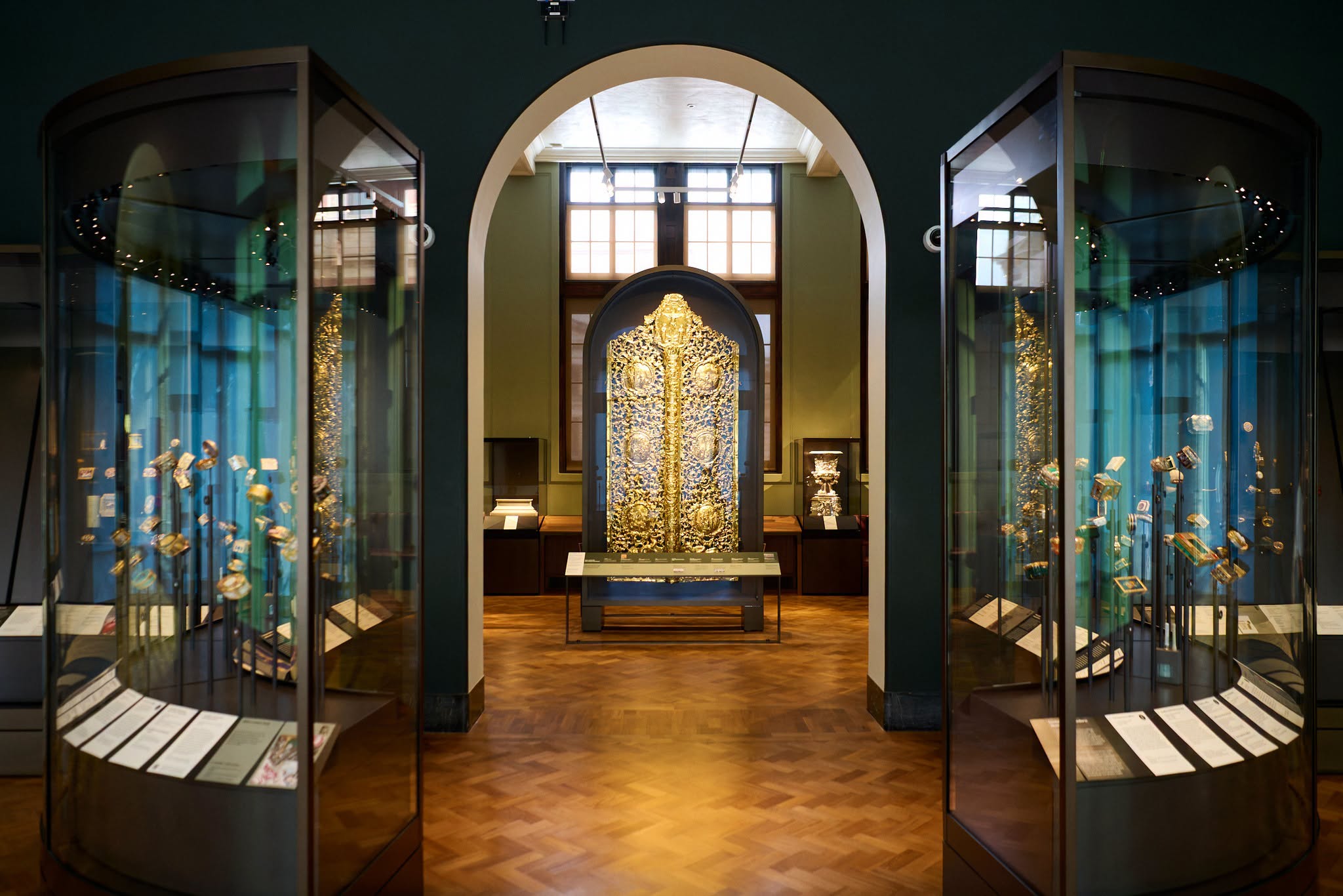 V&A opens exhibition of sacred treasures from Kyiv