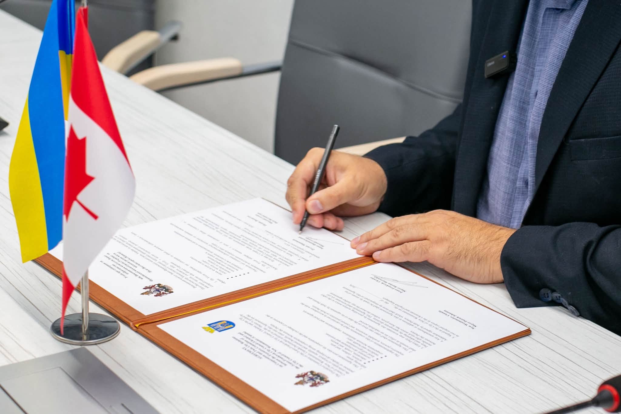 Ivano-Frankivsk and New Westminster become sister cities