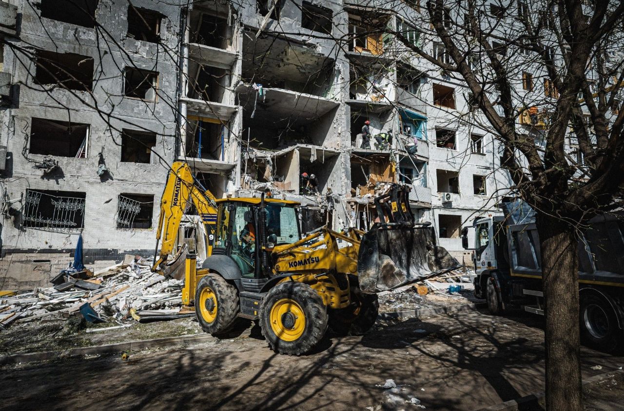 Russian attacks across Ukraine kill three, injure 26