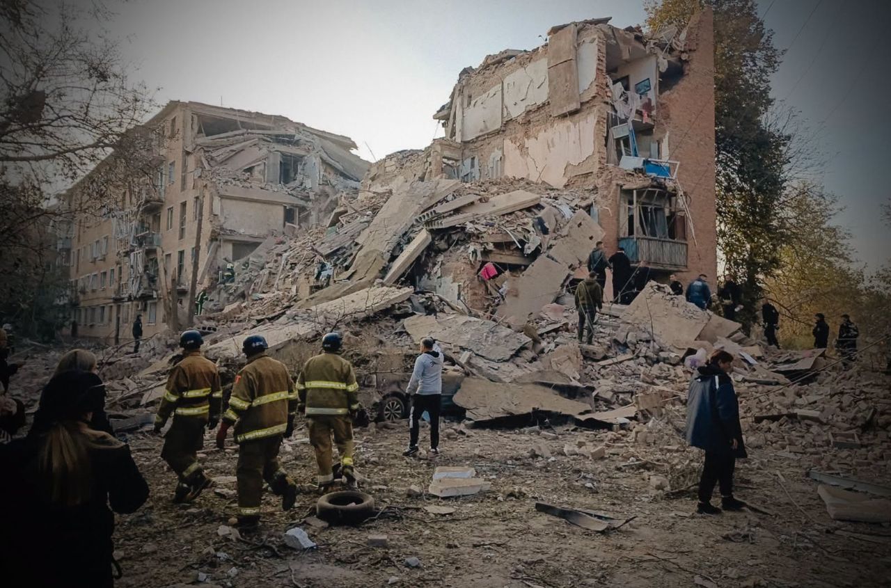 Russian missile strike on apartment building in Pryluky kills five and injures at least 25