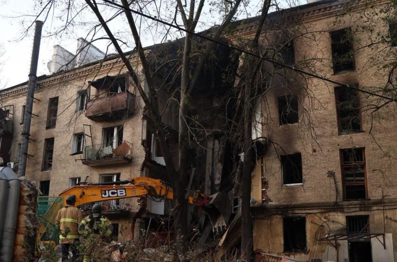Russian attacks kill 5 in Kharkiv and Kyiv regions as attacks hit nine regions of Ukraine